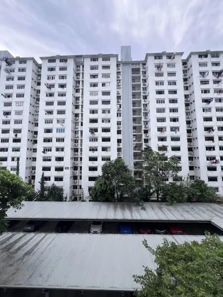 168 Stirling Road, 168 Stirling Road, 2 Bedrooms, 645 sqft, HDB Flat For Sale, by Sally Kam, 500136955 - Kitchen view - PropertyGuru.com.sg