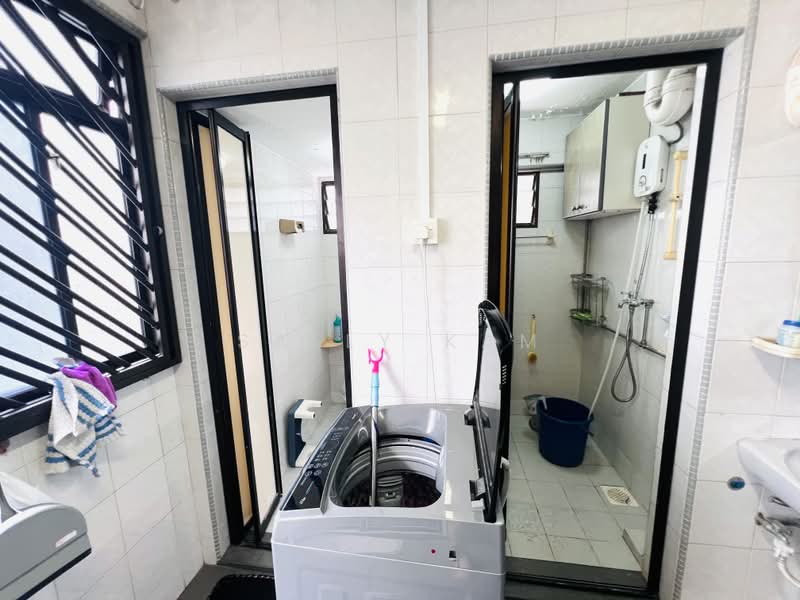 168 Stirling Road, 168 Stirling Road, 2 Bedrooms, 645 sqft, HDB Flat For Sale, by Sally Kam, 500136955 - Bathroom - PropertyGuru.com.sg