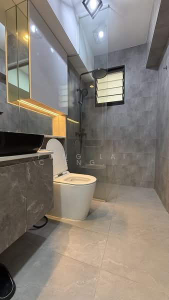 153 Rivervale Crescent, 153 Rivervale Crescent, 3 Bedrooms, 979 sqft, HDB Flat For Sale, by Fong Lai Cheng Jasmine, 500136956 - Bathroom - PropertyGuru.com.sg