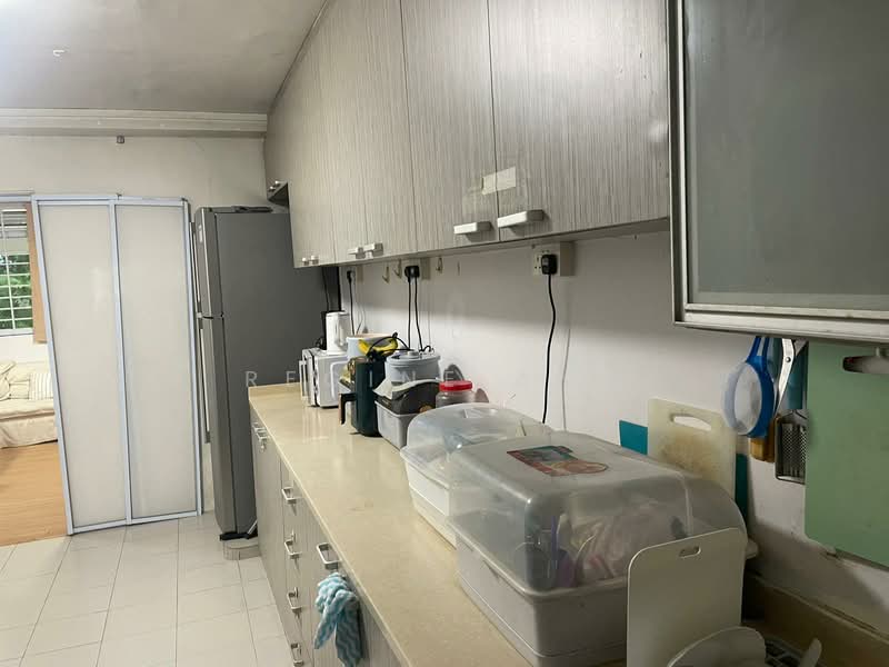 713 Yishun Street 71, 713 Yishun Street 71, 3 Bedrooms, 900 sqft, HDB Flat For Sale, by Regine Ang, 500136963 - Kitchen - PropertyGuru.com.sg
