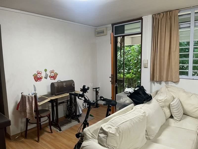 713 Yishun Street 71, 713 Yishun Street 71, 3 Bedrooms, 900 sqft, HDB Flat For Sale, by Regine Ang, 500136963 - PropertyGuru.com.sg