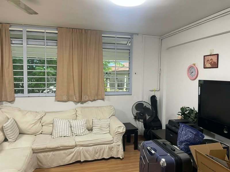 713 Yishun Street 71, 713 Yishun Street 71, 3 Bedrooms, 900 sqft, HDB Flat For Sale, by Regine Ang, 500136963 - PropertyGuru.com.sg