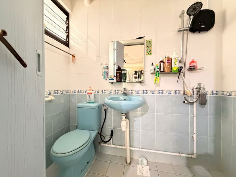 730 Yishun Street 71, 730 Yishun Street 71, 3 Bedrooms, 1,117 sqft, HDB Flat For Rent, by Arvind (PN), 500136965 - Bathroom - PropertyGuru.com.sg