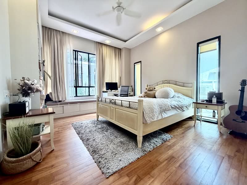 ***NEW!!! 3 STY MODERN CORNER TERR WITHIN 1KM TO SNGS!, UPP THOMSON, 5 Bedrooms, 3,500 sqft, Corner Terrace For Sale, by Tiffany Leow, 500136969 - Bedroom - PropertyGuru.com.sg