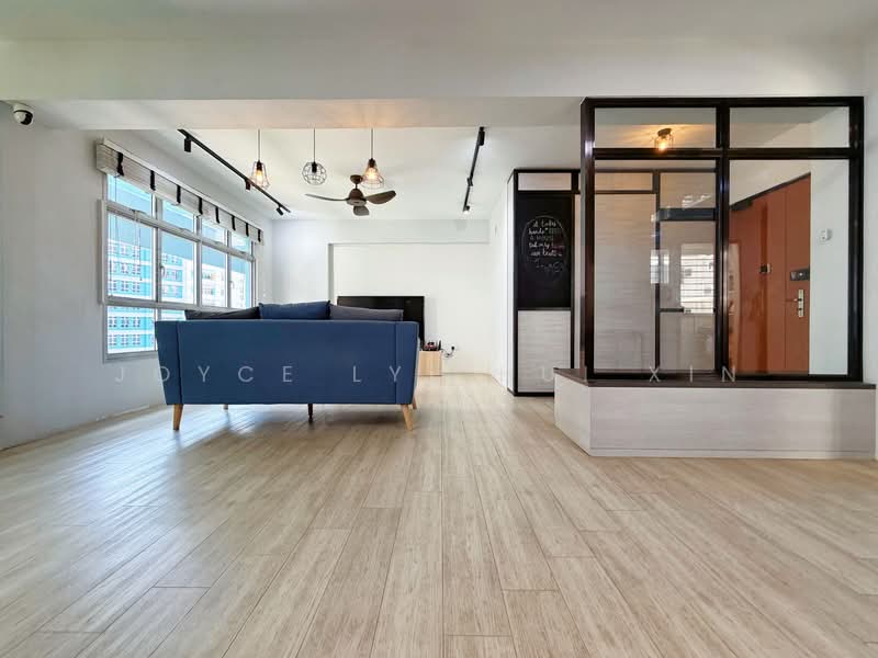 120B Canberra Crescent, 120B Canberra Crescent, 3 Bedrooms, 1,001 sqft, HDB Flat For Sale, by Joyce Lye Hui Xin, 500136972 - Living Room - PropertyGuru.com.sg