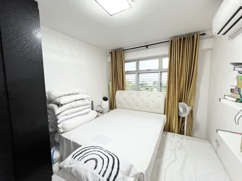 780A Woodlands Crescent, 780A Woodlands Crescent, 2 Bedrooms, 721 sqft, HDB Flat For Sale, by Sani Faisal, 500136978 - Bedroom - PropertyGuru.com.sg