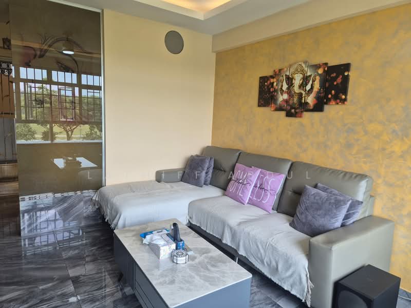 682A Edgedale Plains, 682A Edgedale Plains, 3 Bedrooms, 1,000 sqft, HDB Flat For Sale, by Lathiff Abdul, 500136989 - Living Room - PropertyGuru.com.sg