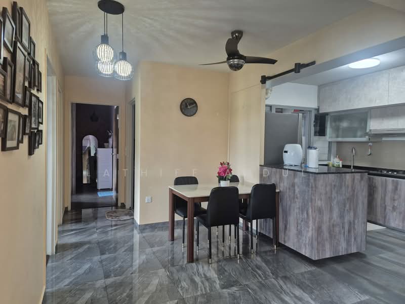 682A Edgedale Plains, 682A Edgedale Plains, 3 Bedrooms, 1,000 sqft, HDB Flat For Sale, by Lathiff Abdul, 500136989 - Dining Room - PropertyGuru.com.sg