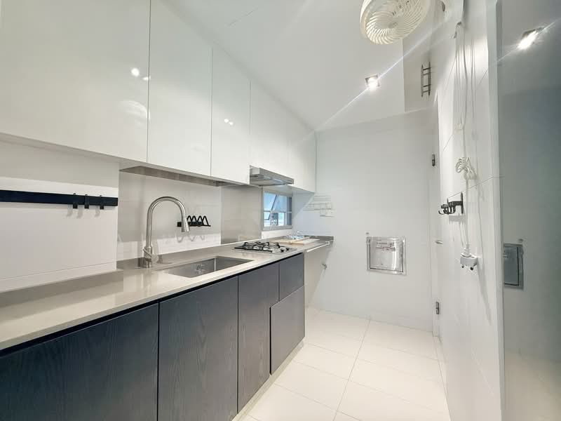 Kovan Residences, 1 Kovan Road, 2 Bedrooms, 947 sqft, Condominium For Rent, by Ainsley Chong, 500137004 - Kitchen with Household Shelter - PropertyGuru.com.sg