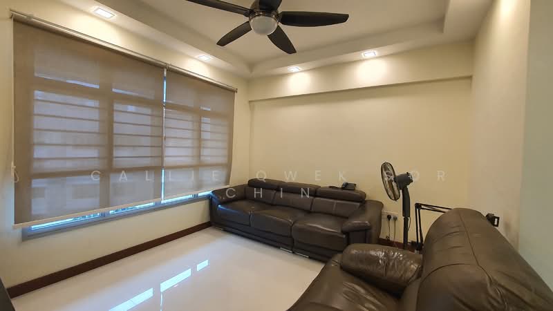 815B Choa Chu Kang Avenue 7, 815B Choa Chu Kang Avenue 7, 3 Bedrooms, 1,001 sqft, HDB Flat For Rent, by Callie Qwek Sor Chin, 500137006 - Living Room - PropertyGuru.com.sg