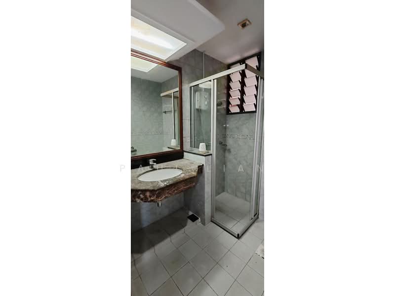 Carissa Park Condo, 2 Flora Drive, 4 Bedrooms, 1,324 sqft, Condominium For Rent, by Paul Lian, 500137022 - PropertyGuru.com.sg