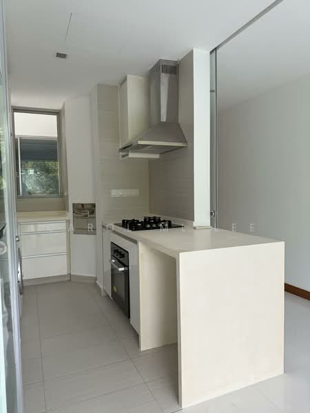 Floridian, 975 Bukit Timah Road, 2 Bedrooms, 926 sqft, Condominium For Rent, by Carol ML Lee, 500137028 - Kitchen - PropertyGuru.com.sg