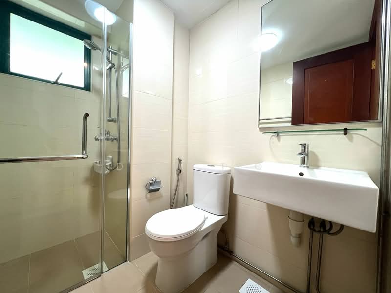 J C Draycott, 34 Draycott Drive, 2 Bedrooms, 850 sqft, Apartment For Rent, by David Teo, 500137032 - Common Bathroom - PropertyGuru.com.sg