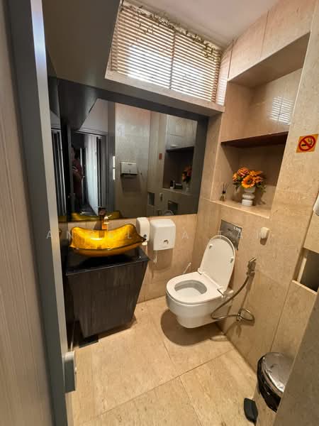 2,003 SQFT Shophouse at Club Street, Club Street, 2,003 sqft, Shop / Shophouse For Sale, by Angelina Tan, 500137039 - Bathroom - CommercialGuru.com.sg
