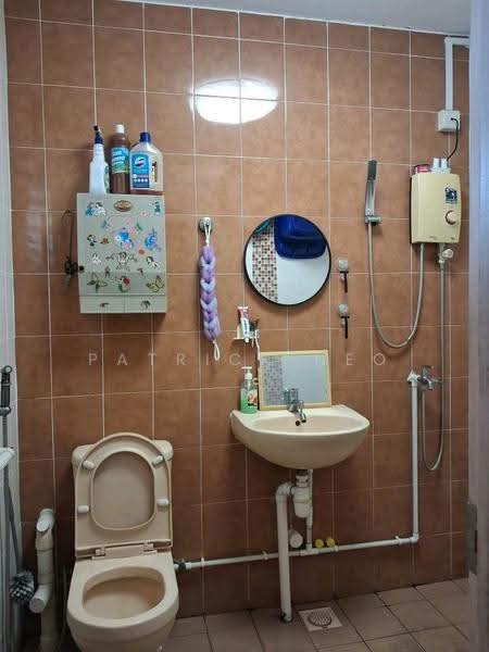 414 Bukit Batok West Avenue 4, 414 Bukit Batok West Avenue 4, Dairy Farm / Bukit Panjang / Choa Chu Kang, 2 Bedrooms, 786 sqft, HDB Flat For Sale, by Patrick Neo, 500137040 - PropertyGuru.com.sg