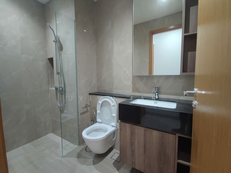 Infini at East Coast, 363 East Coast Road, 3 Bedrooms, 1,066 sqft, Condominium For Sale, by Dylan Tan, 500137042 - Bathroom - PropertyGuru.com.sg