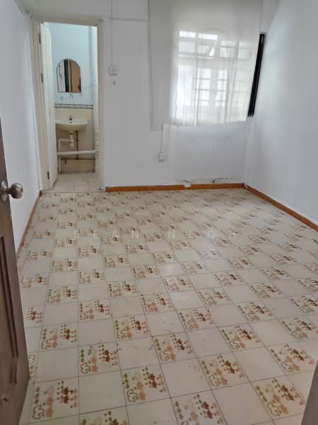 64 Telok Blangah Drive, 64 Telok Blangah Drive, 2 Bedrooms, 721 sqft, HDB Flat For Sale, by Sean Neoh, 500137046 - Bathroom - PropertyGuru.com.sg