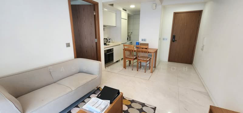 Suites at Orchard, 38 Handy Road, 2 Bedrooms, 560 sqft, Condominium For Rent, by Cassandra Loh, 500137050 - Living Room - PropertyGuru.com.sg