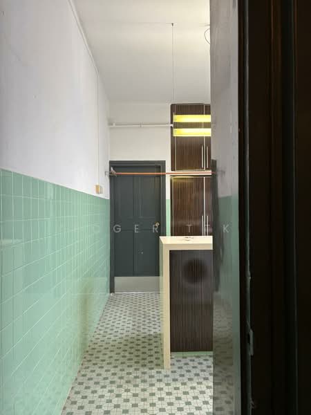 78 Moh Guan Terrace, 78 Moh Guan Terrace, 2 Bedrooms, 850 sqft, Walk-up Apartment For Rent, by Roger TTK, 500137068 - Interior - PropertyGuru.com.sg