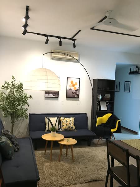 Queens, 12 Stirling Road, Room Rental, 240 sqft, Condominium For Rent, by Addie Wong, 500137070 - Living Room - PropertyGuru.com.sg