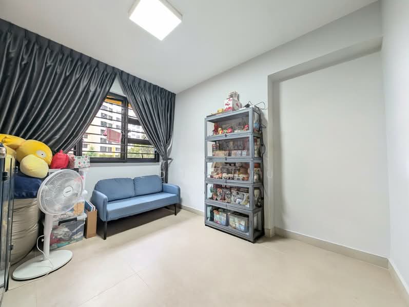 463B Bukit Batok Street 41, 463B Bukit Batok Street 41, 3 Bedrooms, 1,216 sqft, HDB Flat For Sale, by Leon Khiu, 500137072 - Common Room 1 - PropertyGuru.com.sg