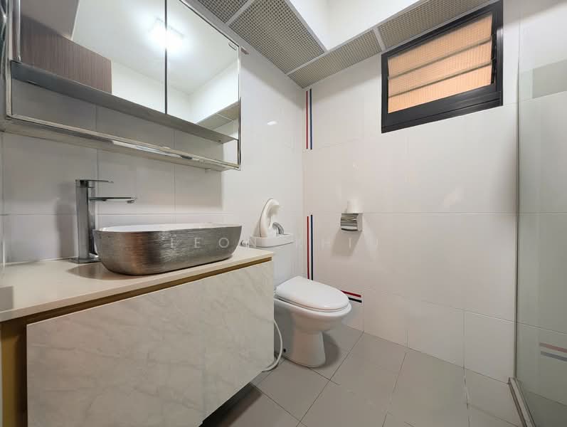463B Bukit Batok Street 41, 463B Bukit Batok Street 41, 3 Bedrooms, 1,216 sqft, HDB Flat For Sale, by Leon Khiu, 500137072 - Master Bathroom - PropertyGuru.com.sg