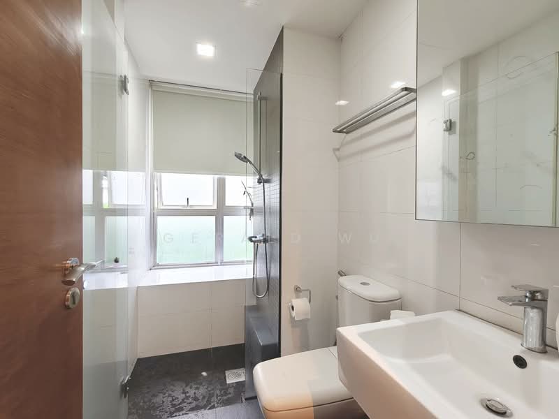 The Parc Condominium, 11 West Coast Walk, 4 Bedrooms, 2,271 sqft, Condominium For Sale, by Gerald Wu, 500137100 - Bathroom - PropertyGuru.com.sg