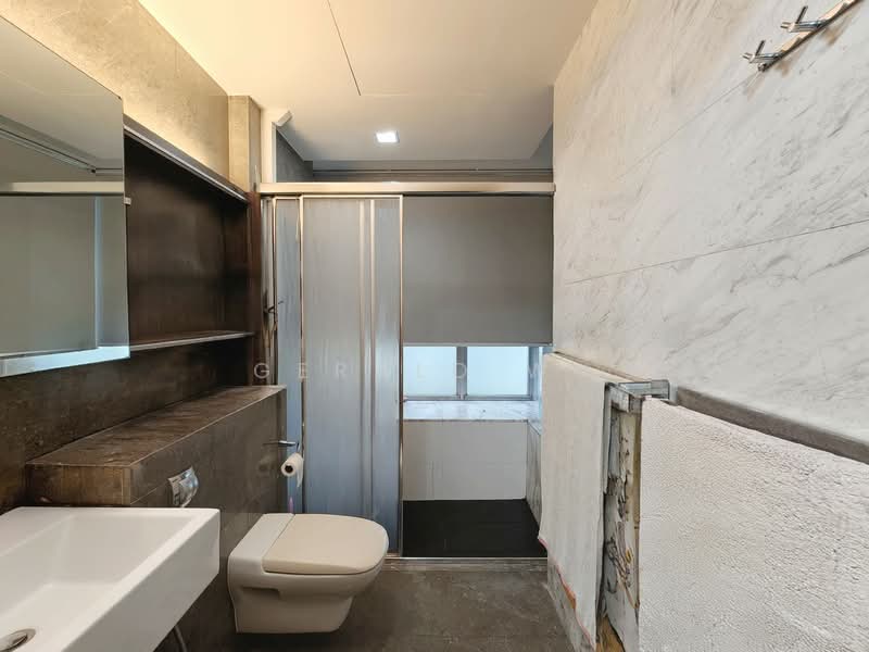 The Parc Condominium, 11 West Coast Walk, 4 Bedrooms, 2,271 sqft, Condominium For Sale, by Gerald Wu, 500137100 - Master Bathroom - PropertyGuru.com.sg
