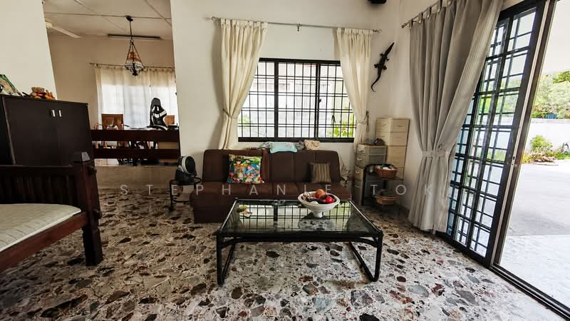 Beautiful location for Rebuild, No West Sun, Quiet & Breezy, Rebuild, Subdivide, 4 Bedrooms, 2,000 sqft, Detached House For Sale, by Stephanie Tok, 500137101 - Living Room - PropertyGuru.com.sg