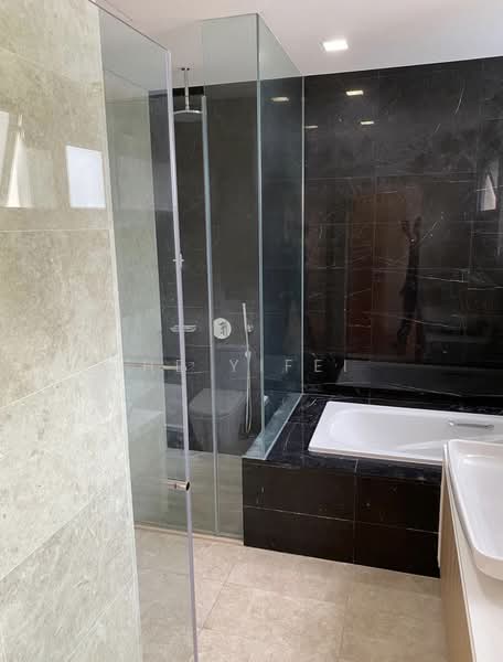 Woodhaven, 97 Woodgrove Avenue, 4 Bedrooms, 3,358 sqft, Condominium For Sale, by He Yifei, 500137117 - Bathroom - PropertyGuru.com.sg