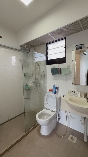509A Yishun Avenue 4, 509A Yishun Avenue 4, 3 Bedrooms, 1,216 sqft, HDB Flat For Sale, by Mindy Wong, 500137126 - Bathroom - PropertyGuru.com.sg