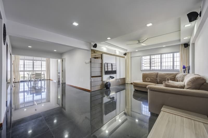 96 Bedok North Avenue 4, 96 Bedok North Avenue 4, 3 Bedrooms, 1,324 sqft, HDB Flat For Sale, by Noviana Santoso, 500137140 - Living Room - PropertyGuru.com.sg