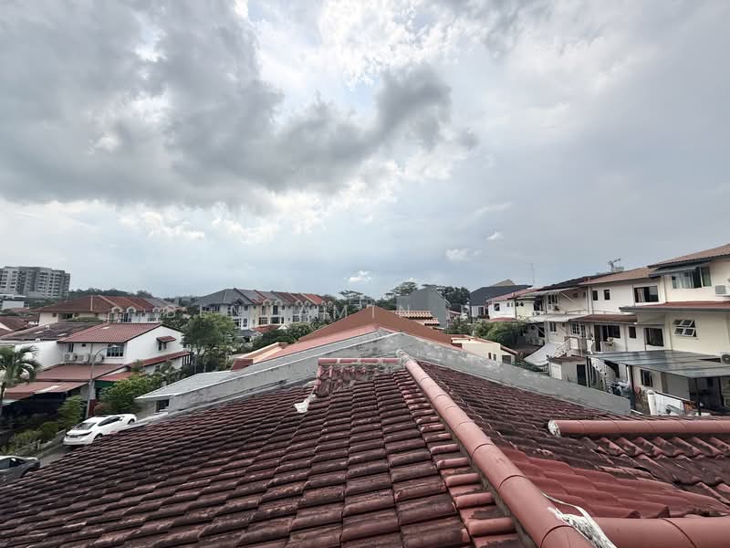 2.5STY TERRACE WITH AN UNBLOCKED GREENERY VIEW!!!, OFF UPPER THOMSON ROAD, 4 Bedrooms, 3,500 sqft, Corner Terrace For Sale, by Benjamin Poh, 500137161 - Attic with Unblocked View - PropertyGuru.com.sg