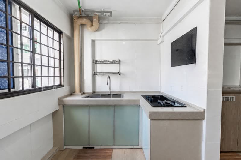 310 Yishun Ring Road, 310 Yishun Ring Road, 4 Bedrooms, 1,356 sqft, HDB Flat For Sale, by Wes Teo, 500137168 - Kitchen - PropertyGuru.com.sg