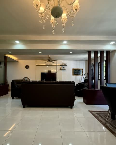 554 Pasir Ris Street 51, 554 Pasir Ris Street 51, 3 Bedrooms, 1,302 sqft, HDB Flat For Sale, by Salihin ., 500137170 - Living Room - PropertyGuru.com.sg