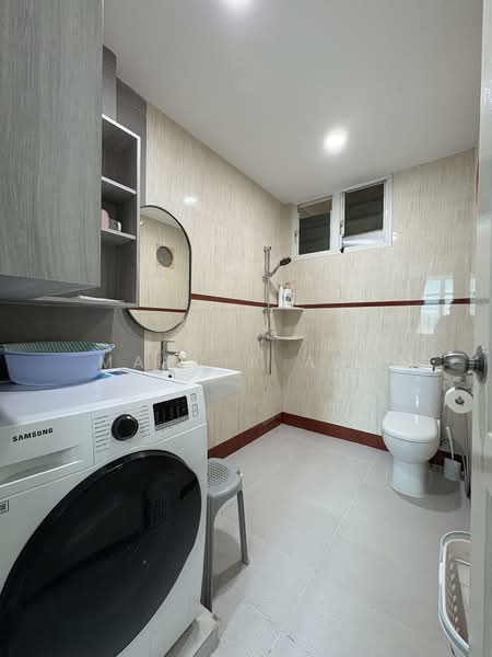 Cosy Lodge, 29 Lorong 31 Geylang, 3 Bedrooms, 1,292 sqft, Condominium For Sale, by Mayvia Ang, 500137173 - Bathroom - PropertyGuru.com.sg