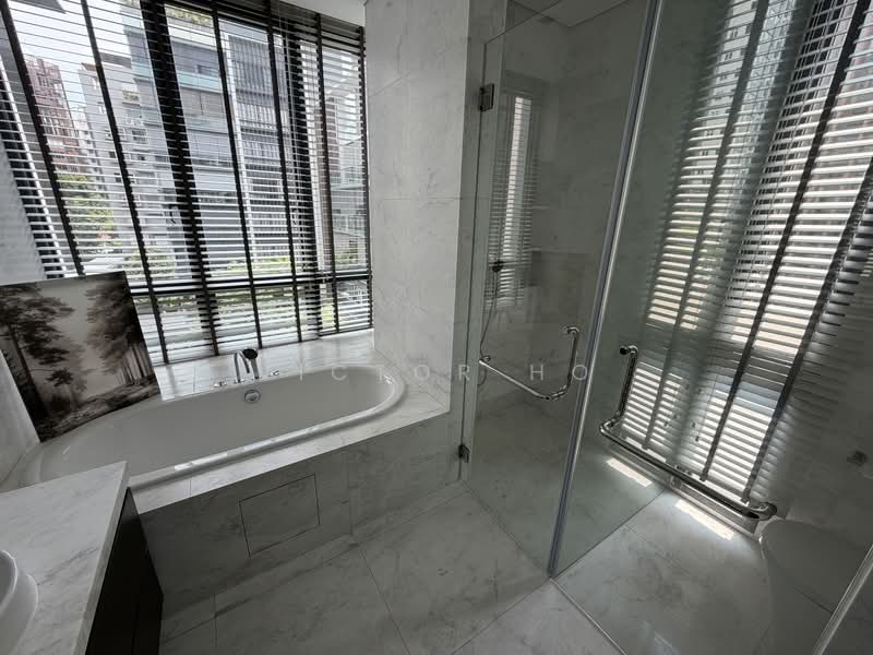 Sui Generis, 19 Balmoral Crescent, 4 Bedrooms, 2,131 sqft, Condominium For Sale, by Victor Ho, 500137176 - Bathroom - PropertyGuru.com.sg