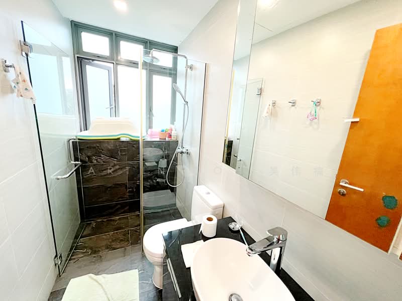 Adam Park Condominium, 27 Adam Road, 3 Bedrooms, 1,216 sqft, Condominium For Sale, by Martin Goh 吴伟楠, 500137181 - Bathroom - PropertyGuru.com.sg