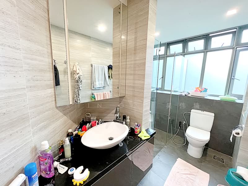Adam Park Condominium, 27 Adam Road, 3 Bedrooms, 1,216 sqft, Condominium For Sale, by Martin Goh 吴伟楠, 500137181 - Bathroom - PropertyGuru.com.sg