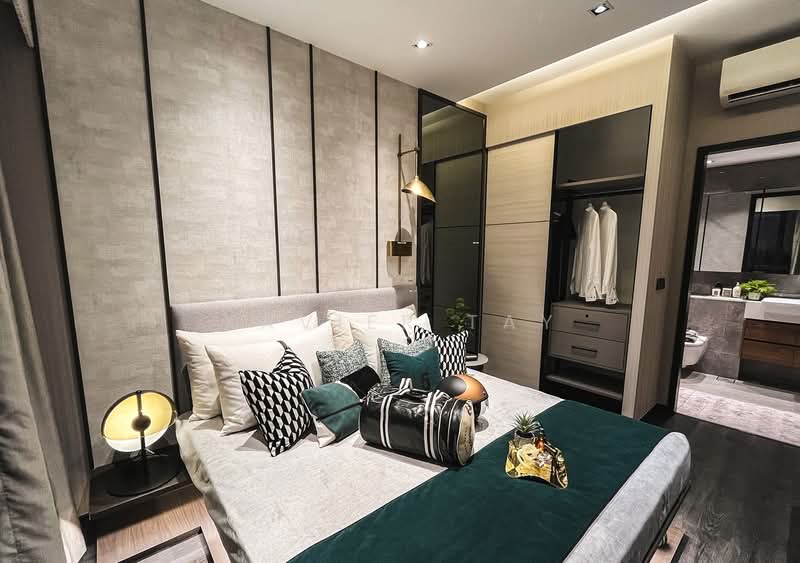 Blossoms By The Park, 9 Slim Barracks Rise, 2 Bedrooms, 678 sqft, Condominium For Sale, by Xavier Tay, 500137200 - Bedroom - PropertyGuru.com.sg