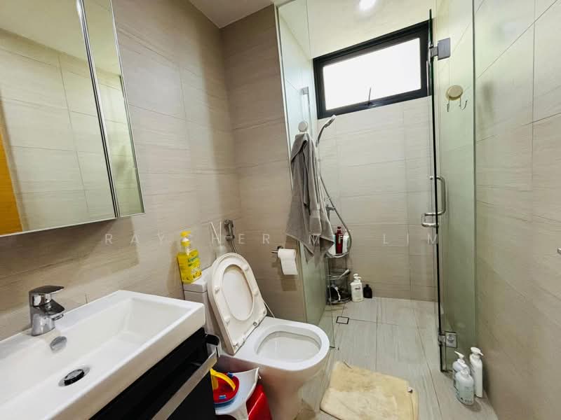Sant Ritz, 1 Pheng Geck Avenue, 3 Bedrooms, 1,055 sqft, Condominium For Sale, by Raycher MF Lim, 500137201 - Bathroom - PropertyGuru.com.sg