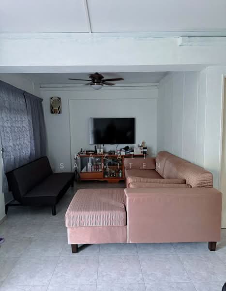 350 Corporation Drive, 350 Corporation Drive, 3 Bedrooms, 1,098 sqft, HDB Flat For Sale, by Razali Sarmiten, 500137202 - Living Room - PropertyGuru.com.sg