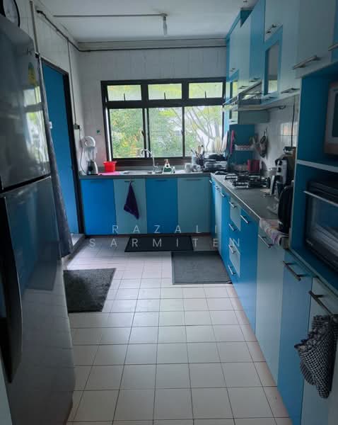350 Corporation Drive, 350 Corporation Drive, 3 Bedrooms, 1,098 sqft, HDB Flat For Sale, by Razali Sarmiten, 500137202 - Kitchen - PropertyGuru.com.sg