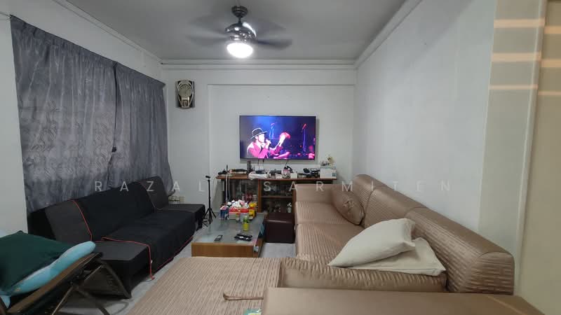 350 Corporation Drive, 350 Corporation Drive, 3 Bedrooms, 1,098 sqft, HDB Flat For Sale, by Razali Sarmiten, 500137202 - Living Room - PropertyGuru.com.sg