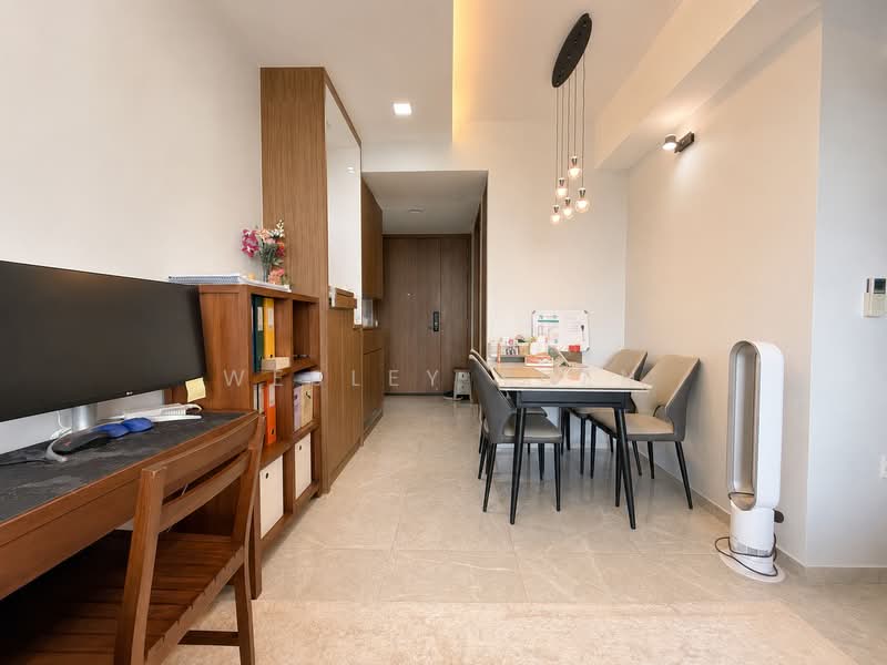 Stirling Residences, 25 Stirling Road, 2 Bedrooms, 764 sqft, Condominium For Rent, by Wesley Yuen, 500137213 - Living room - PropertyGuru.com.sg
