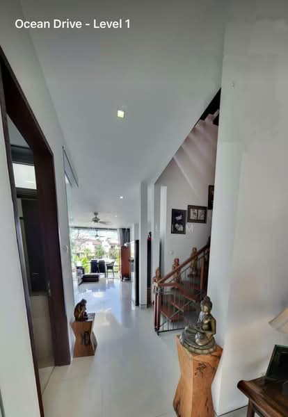 Sentosa Cove, Paradise Island, 6 Bedrooms, 5,000 sqft, Terraced House For Sale, by Mey Lim, 500137229 - Corridor - PropertyGuru.com.sg