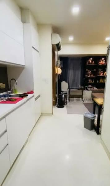 RV Edge, 2 Shanghai Road, 2 Bedrooms, 667 sqft, Condominium For Sale, by Junie Lim, 500137231 - Kitchen - PropertyGuru.com.sg