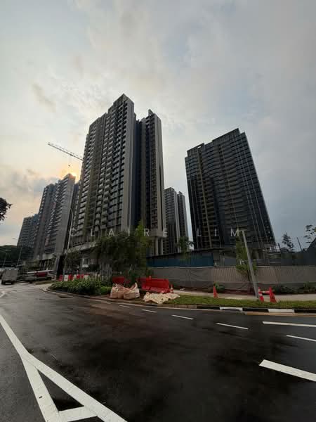 Pinetree Hill, 30 Pine Grove, 3 Bedrooms, 969 sqft, Condominium For Sale, by Claire Lim, 500137232 - Exterior - PropertyGuru.com.sg