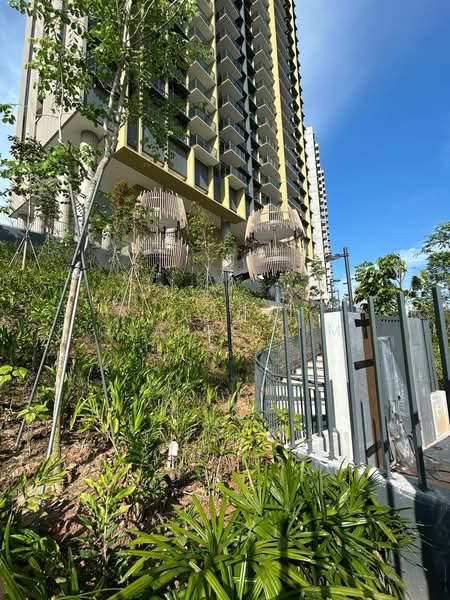 Pinetree Hill, 30 Pine Grove, 3 Bedrooms, 969 sqft, Condominium For Sale, by Claire Lim, 500137232 - Exterior - PropertyGuru.com.sg