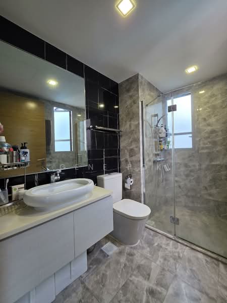 The Santorini, 31 Tampines Street 86, 3 Bedrooms, 1,108 sqft, Condominium For Sale, by Gene Pok, 500137240 - Bathroom - PropertyGuru.com.sg